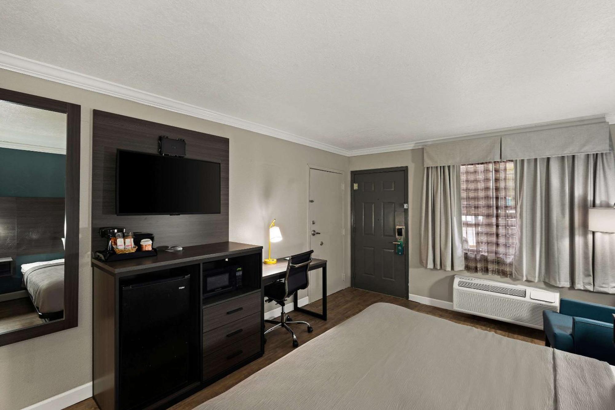 Quality Inn Ocean Springs Bagian luar foto