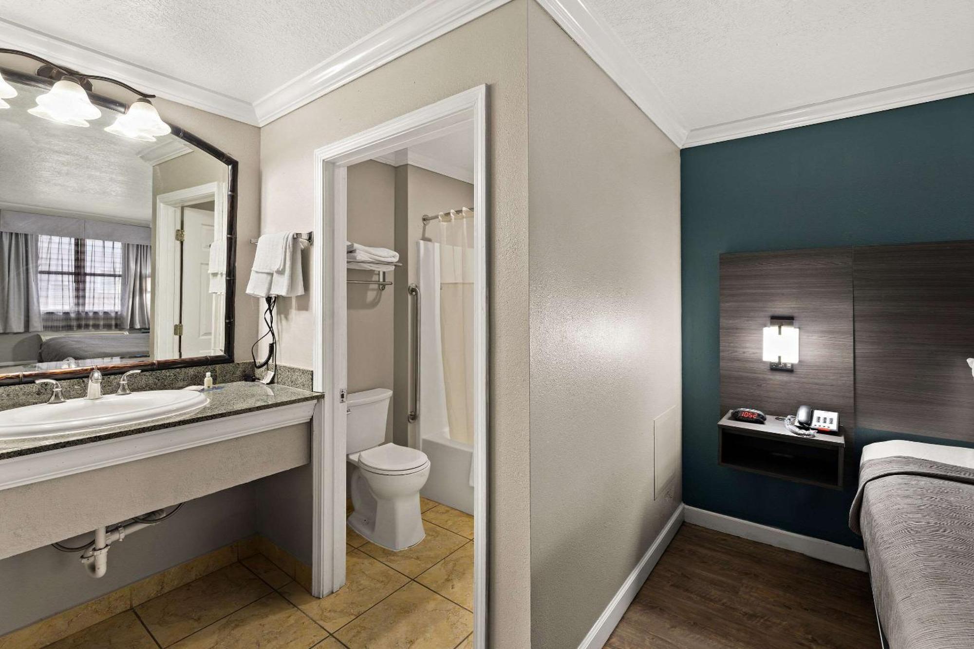 Quality Inn Ocean Springs Bagian luar foto