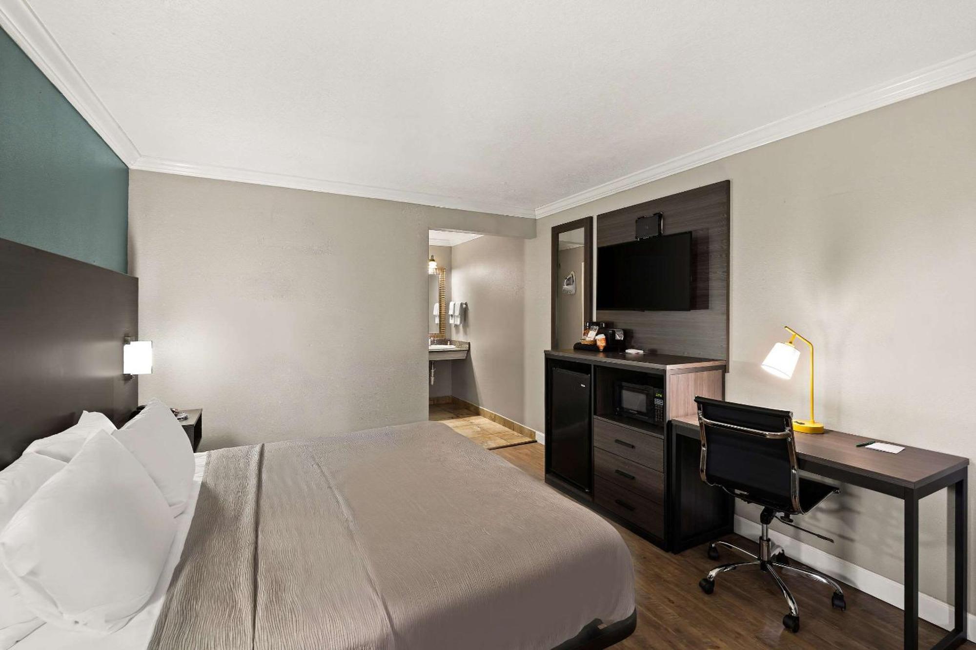 Quality Inn Ocean Springs Bagian luar foto