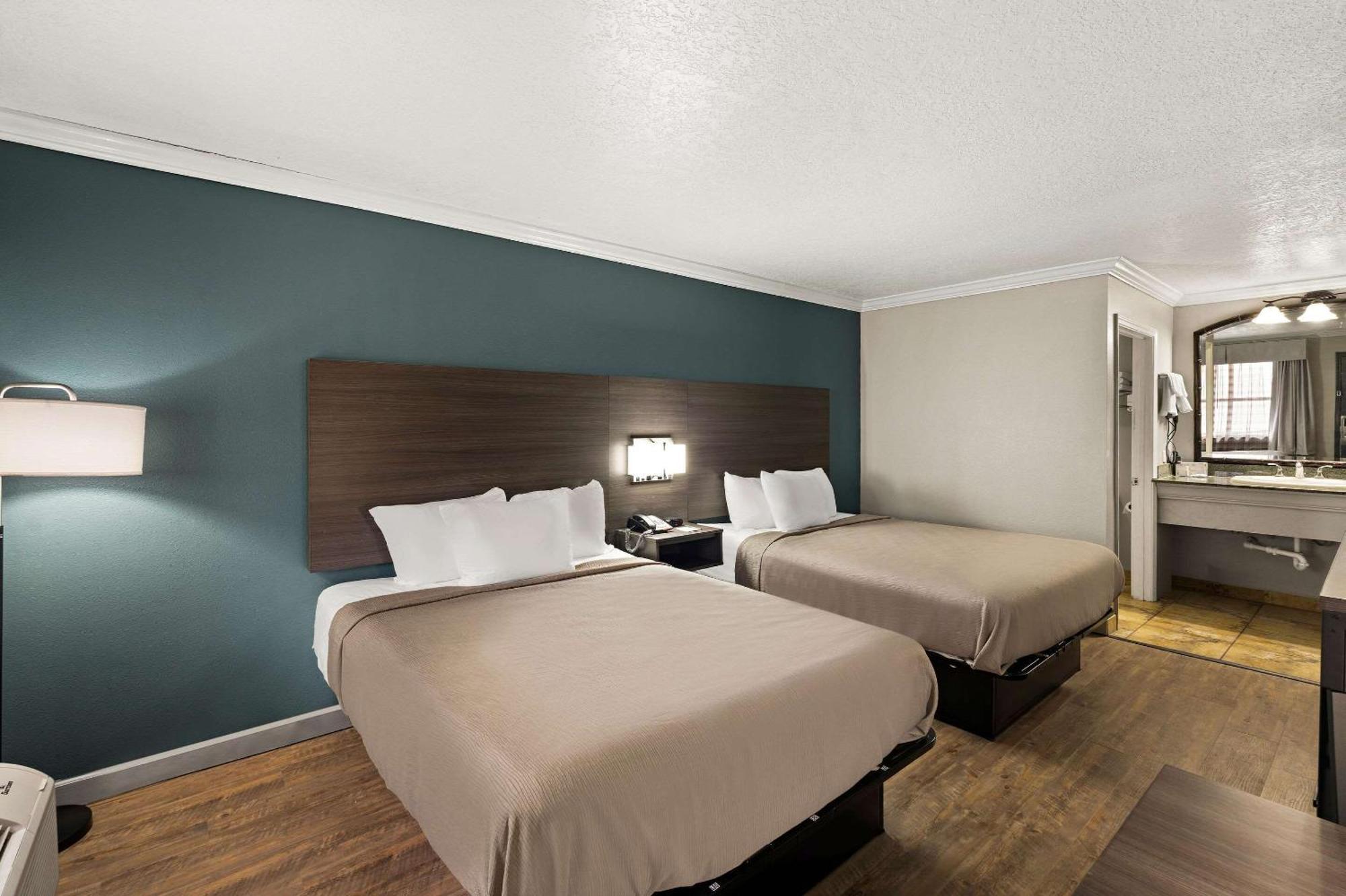 Quality Inn Ocean Springs Bagian luar foto