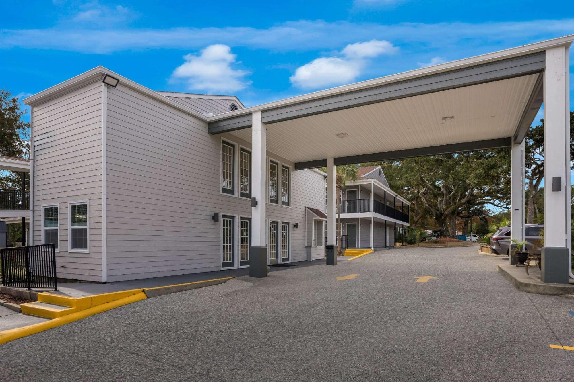Quality Inn Ocean Springs Bagian luar foto